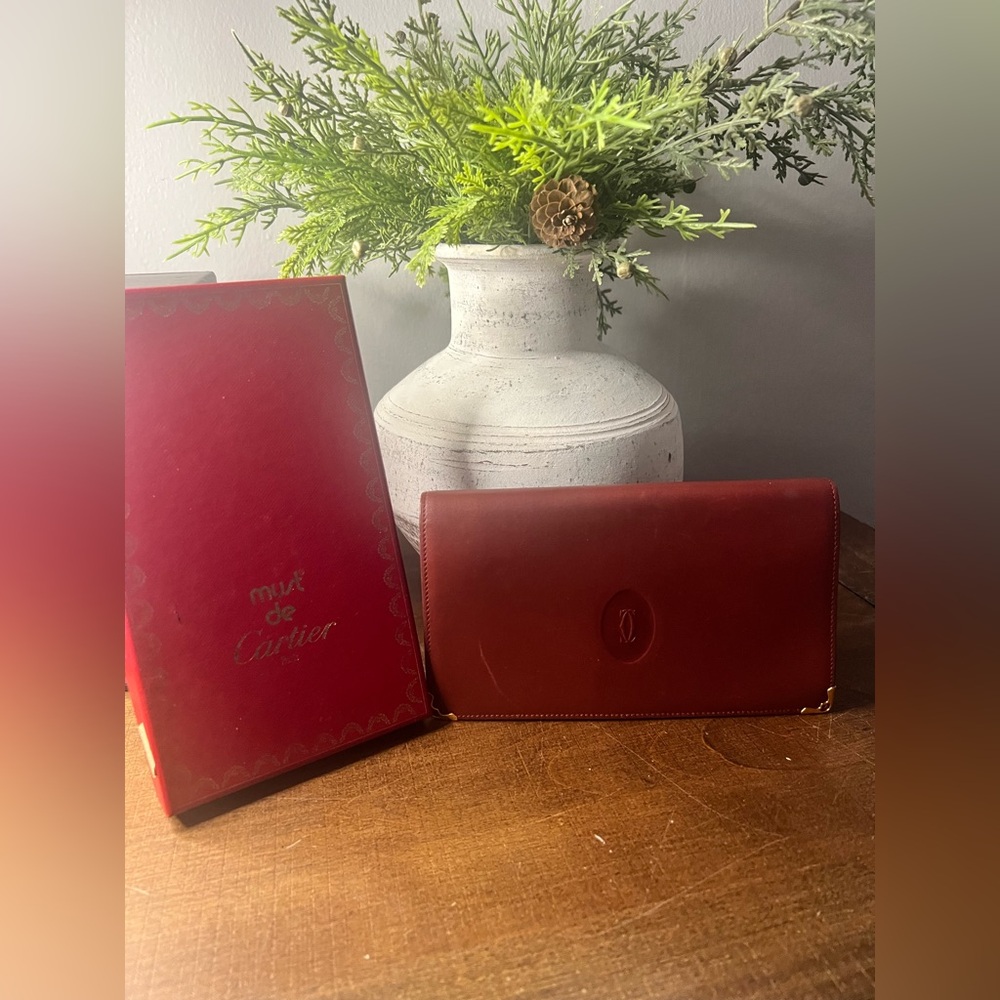 Must de Cartier Double Flap Wallet (Bordeaux)